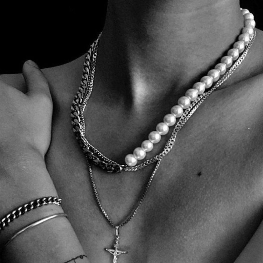 HALF WHITE WHITE PEARLS AND HALF CUBAN NECKLACE